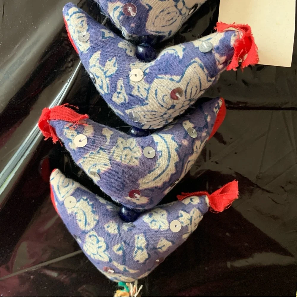 indika charming blue